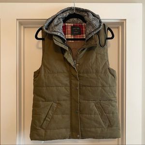 Love tree green puffy vest with hood